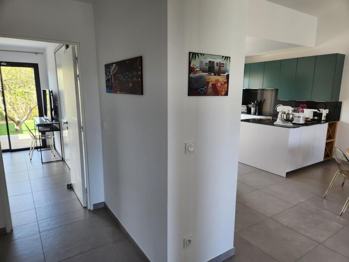Villa Home Holiday A Cala Rossa Lecci Eksteriør billede