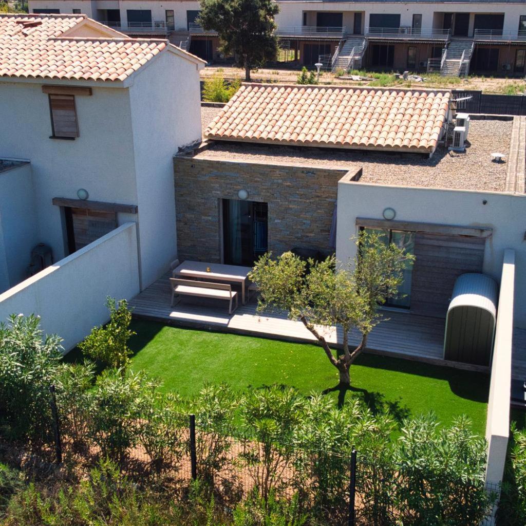 Villa Home Holiday A Cala Rossa Lecci Eksteriør billede